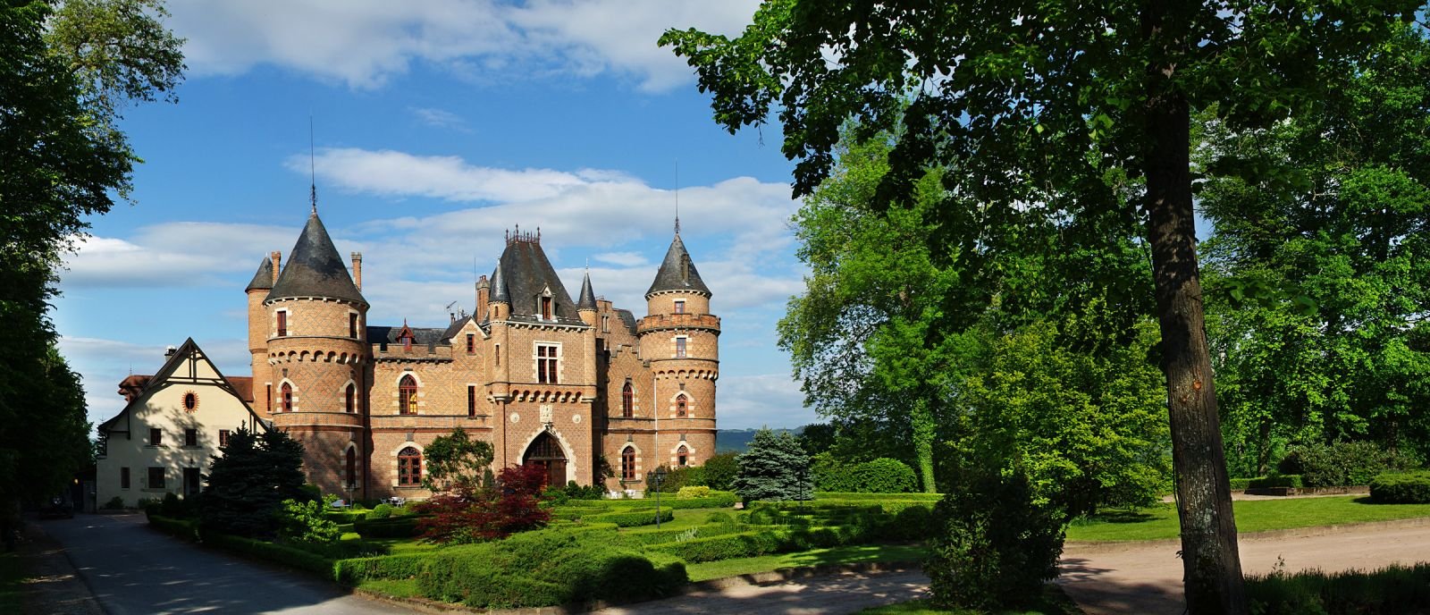 Chateau de Maulmont